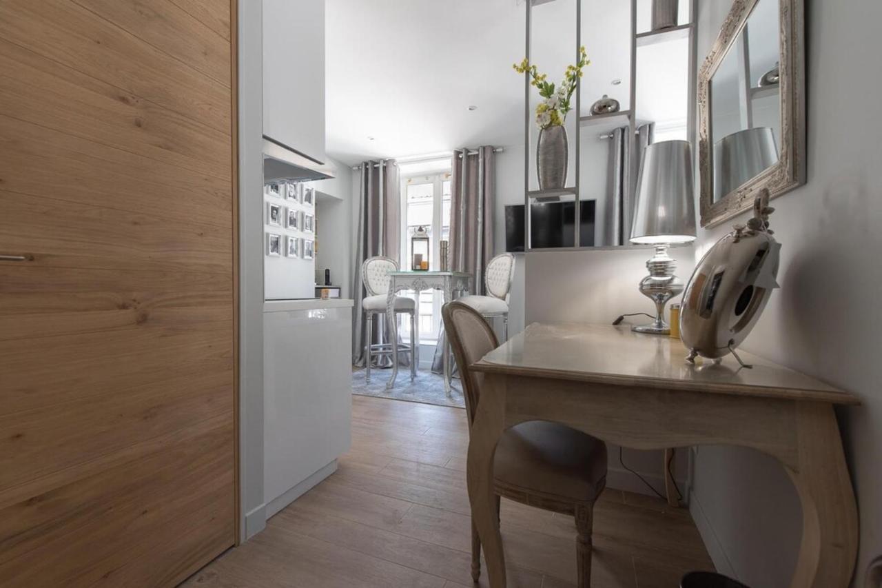 Le Petit Prince- Studio Cosy 2 Pers -Metro Valmy Lyon Exteriör bild