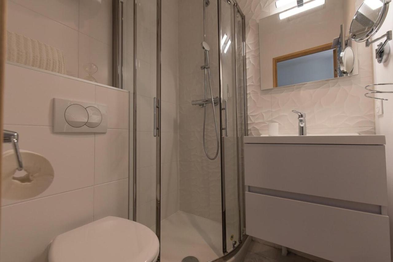 Le Petit Prince- Studio Cosy 2 Pers -Metro Valmy Lyon Exteriör bild
